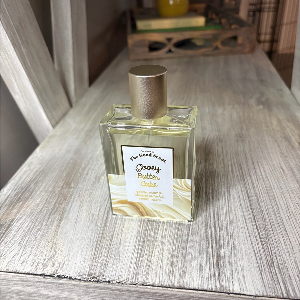Gooey Butter Cake Body Oil with Gold Cap